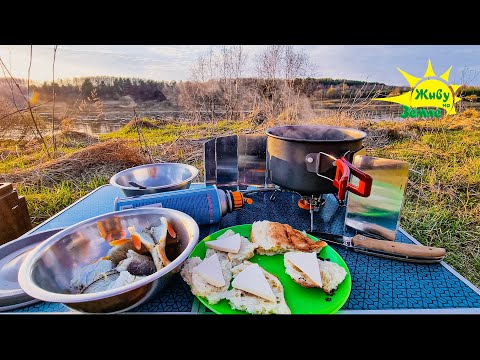 Видео: 1 Уха на реке.  Рыбалка весной 2025