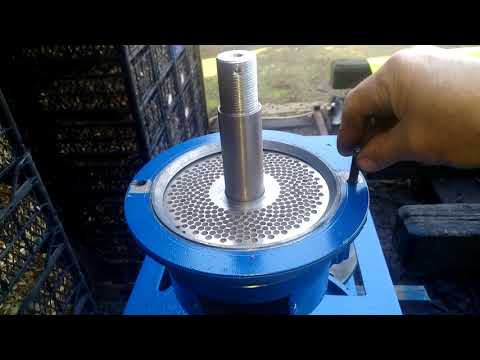 Видео: Гранулятор на 5 .5 квт через частотник