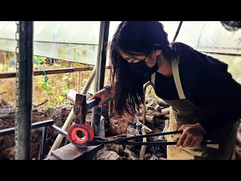 Видео: Изготовление походного ножа из подшипников.