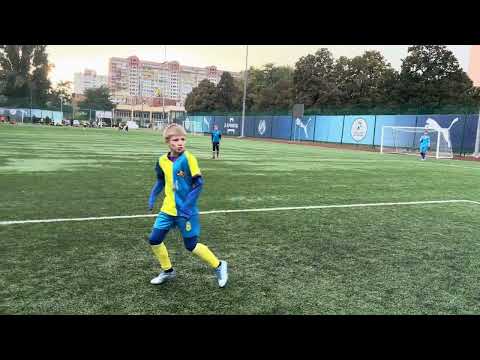 Видео: ФК Фаворит-(п/к) - НСК Ураган 2013 // 1 тайм (05.10.25)