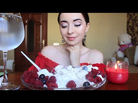 Видео: МОРОЖЕНОЕ С ЯГОДАМИ / МОИ НЕУДАЧИ / MUKBANG Ayka Emilly