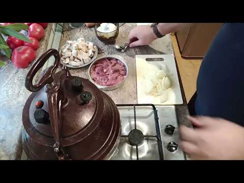 Видео: Куриные сердца, печень, грибы, ребра.