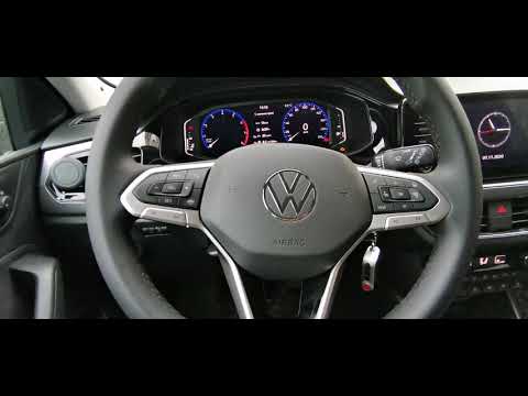 Видео: Обзор панели VW Polo, Status, мультимедиа и цифровая приборка.