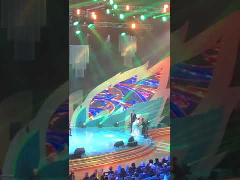 Видео: Балғынбек Айнұрға жылан сыйлады))