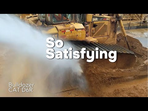 Видео: Очень интересно смотреть. Мойка тяжелой техники Bulldozer CAT D6R