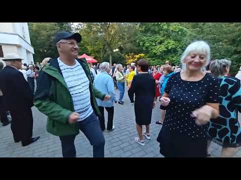 Видео: 20.09.25г... "SELEN, SELEN" ... 💘... звучит на Танцполе в Гомельском парке... 