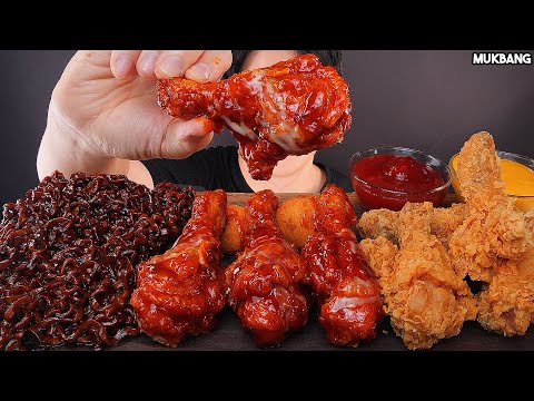 Видео: острая жареная курица и лапша Spicy Fried Chicken & Black Bean Noodles EATING ASMR MUKBANG