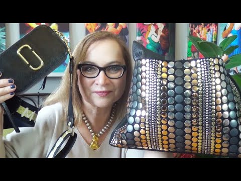 Видео: СТИЛЬ ДЛЯ ТЕХ КОМУ ЗА 50 Мои СУМКИ вне моды или вышло из моды? Не люкс, не минимализм Сколько сумок?