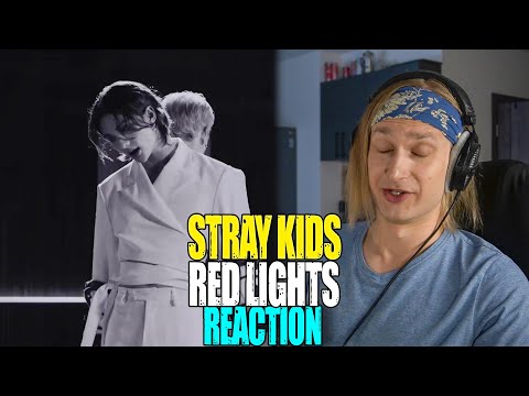 Видео: Stray Kids Red Lights | reaction | Проф. звукорежиссер смотрит