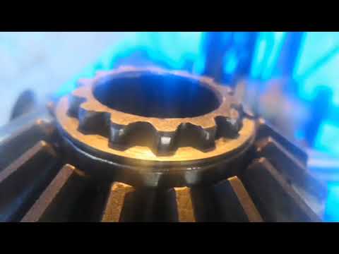 Видео: Ремонт кпп трактора т-40 (часть 3)