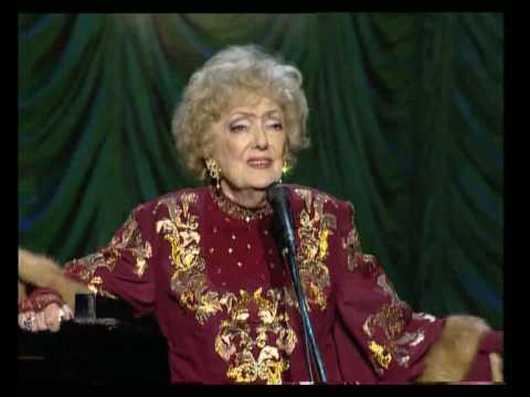Видео: Алла Баянова - Снился мне сад