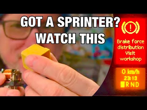 Видео: Очистка реле под приборной панелью Sprinter для устранения сигнальных ламп и проблем с запуском