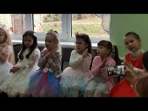Видео: Новогодний утренник в музыкальной школе