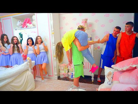 Видео: ЧЕРЛИДЕРШИ УСТРОИЛИ ПОСВЯЩЕНИЕ ДЛЯ НОВЕНЬКОЙ!!! НОЧЬ В ЛАГЕРЕ БУДЕТ ГОРЯЧЕЙ!!!