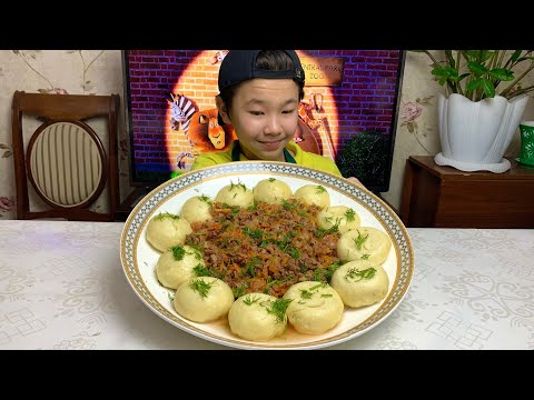 Видео: Это блюдо должен попробовать каждый! ПАМПУШКИ с МЯСНОЙ ПОДЛИВОЙ