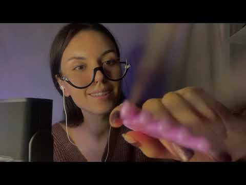 Видео: ASMR|Рандомные триггеры + расчешу вас| Random triggers + I'll comb your hair👾