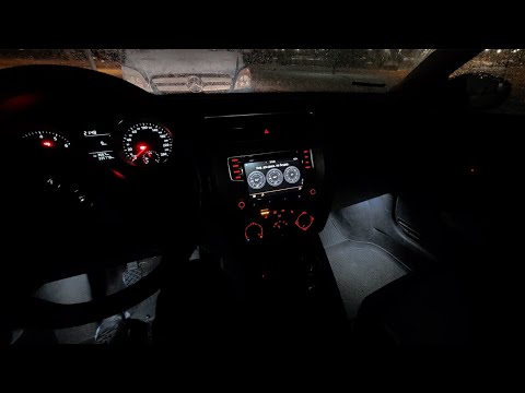 Видео: Подсветка пространства для ног VW Jetta 6 | Штатная установка, активация