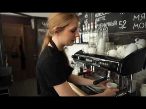 Видео: Как готовят капучино в кофейнях