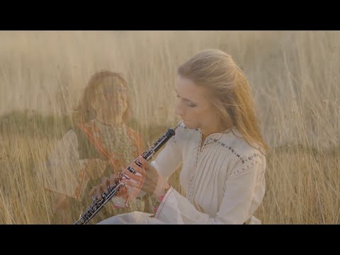 Видео: ,,Петлите пеят"- Дафинка Дамянова и Надежда Енчева /Petlite peyat- Dafinka Damyanova & Nadia Encheva