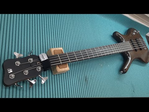 Видео: Warwick Corvette Standard 5. Ремонт, экранировка.