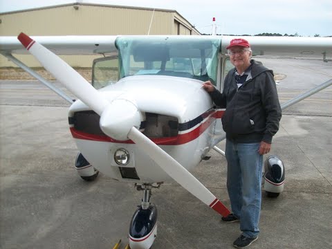 Видео: Отказ двигателя на высоте 400 футов. Невозможный поворот.