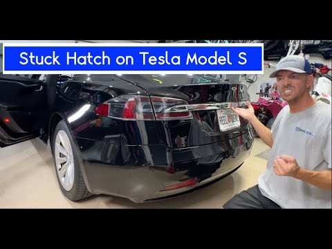 Видео: Застряла задняя подъемная дверь на Tesla Model S? Узнайте, как её открыть!