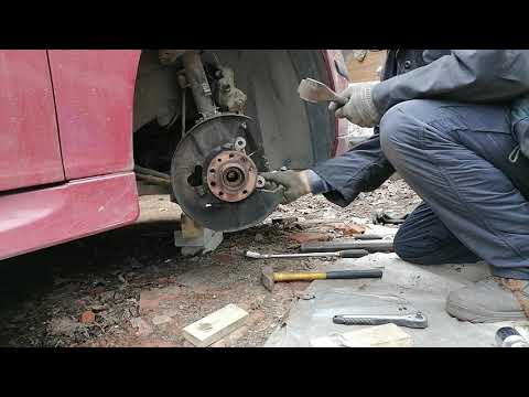 Видео: Замена ступицы на Saab 9-3 без снятия нижней шаровой