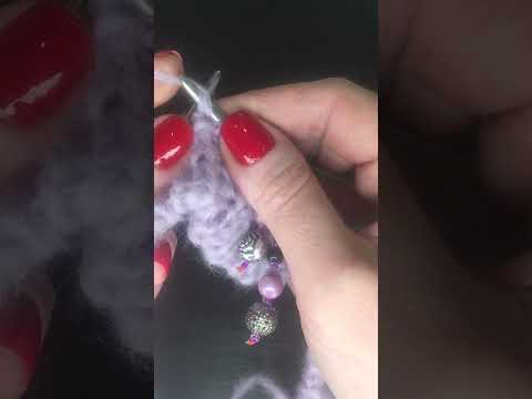 Видео: Структурные прибавки в изделии резинкой 2х2