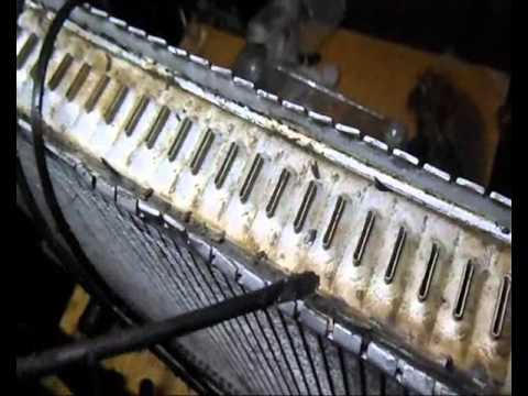 Видео: Ремонт радиатора Volvo/течь с под уплотнителя бачка/пайка, ремонт бачка
