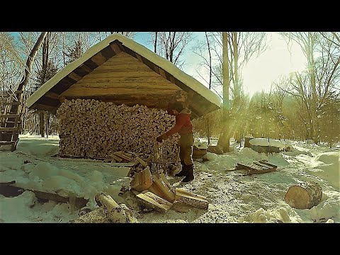 Видео: Один в ТАЙГЕ КРУГЛЫЙ  ГОД. Жизнь ВДАЛИ от ЛЮДЕЙ.