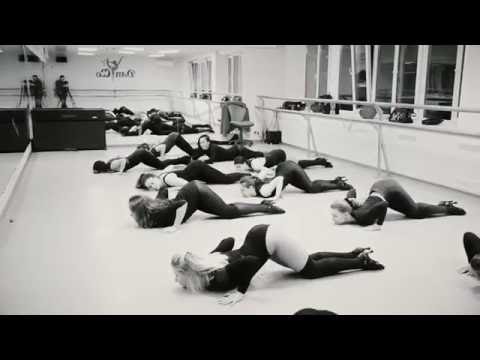 Видео: Ксения Мартынова. Стрип-пластика. Урок.