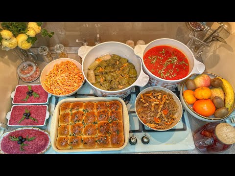 Видео: САМАЯ ВКУСНАЯ И ПРОСТАЯ ЕДА 🥰, ГОЛУБЦЫ , БОРЩ С ПАМПУШКАМИ , 3 САЛАТА , любимый василек