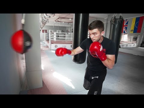 Видео: Бей куда уклоняется противник! Тренировка скорости реакции