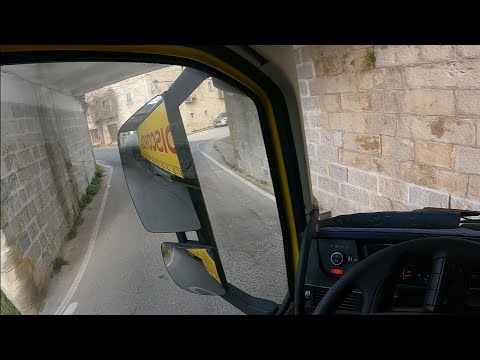 Видео: За малко да заклещя камиона в една теснотия | Denis Kadirow TruckVloger