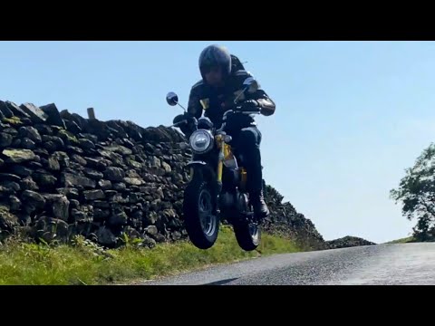 Видео: HONDA MONKEY 125 на самых ОПАСНЫХ дорогах Англии