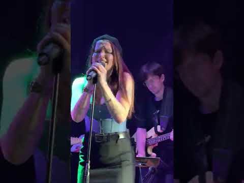 Видео: Эрика Лундмоен - Тебя не отдам Live (Москва, 26.08.22)