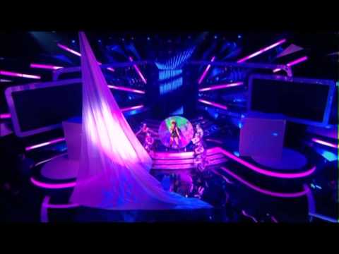 Видео: Сати Казанова -- Рианна (Don't Stop the Music)