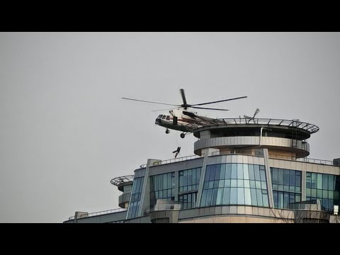 Видео: Над Екб кружил и снижался вертолет. Зачем?