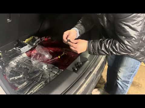 Видео: Черри Тигго 4  сборка багажника (часть 2)