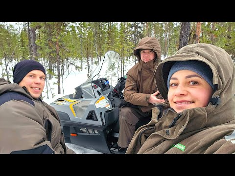 Видео: РЫБАЛКА В СНЕГОПАД. ЛОВИМ КРУПНОГО ХАРИУСА. ГЛУХОЗИМЬЕ ПОЗАДИ.