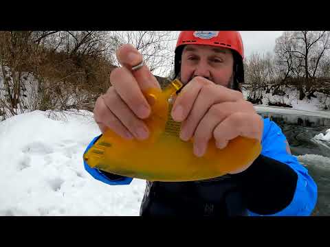 Видео: Как на SUP установить плавник с болтиком и не потерять гаечку