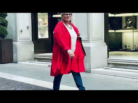 Видео: Красиво и ярко одеваться в любом возрасте ! Как одеваются итальянки в элегантном возрасте ?