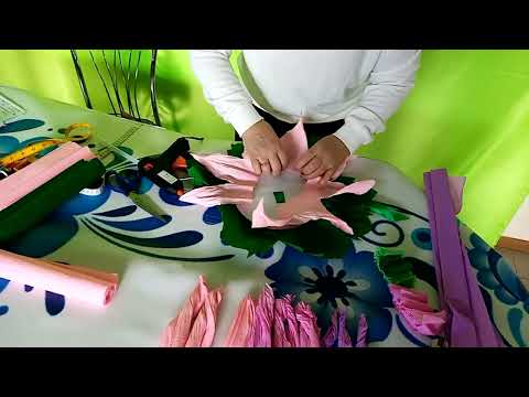 Видео: Изготовление цветов из гофра бумаги. Мастер-класс от Светланы Баландиной.