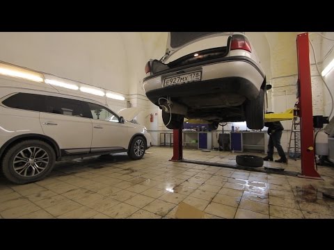 Видео: Подвеска, рулевое, радиатор. Ремонт OPEL OMEGA B, X20XEV, 1995. [OMEGA LIVE #9]