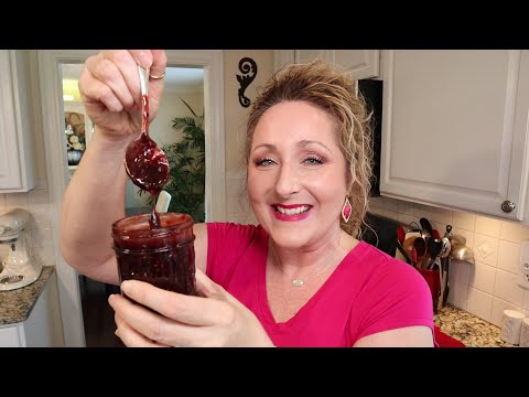 Видео: Шоколадно-малиновый соус ~ Консервирование на водяной бане или на пару