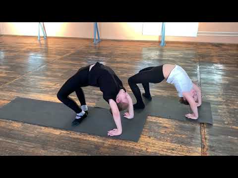 Видео: Развитие гибкости спины. 3 урок