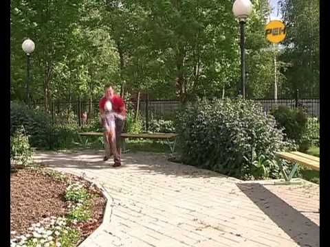 Видео: Усыновленный мальчик год спустя.flv