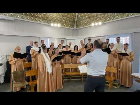 Видео: ПРИМИТЕ ХЛЕБ [Оуэнс] / хор