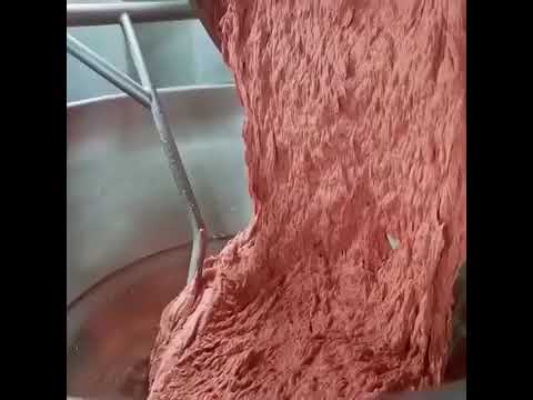 Видео: Технология производства варёной колбасы эконом класса.