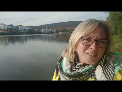 Видео: Як подолати стан незадоволення собою та життям. Незручна пані #2.